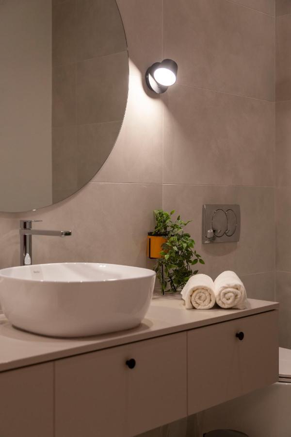 Luxurious Minimalist With Sauna By Prestige Homes Apartment *