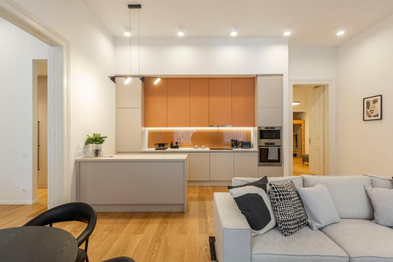 Apartment Luxurious Minimalist With Sauna By Prestige Homes *